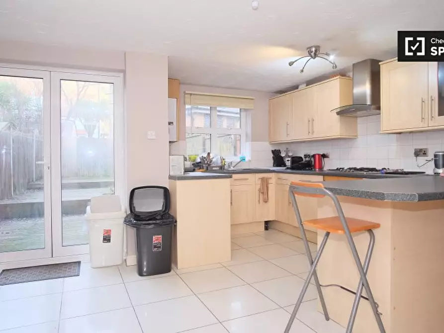 Immagine 5 di Camera condivisa in affitto  in Basevi Way a Lewisham