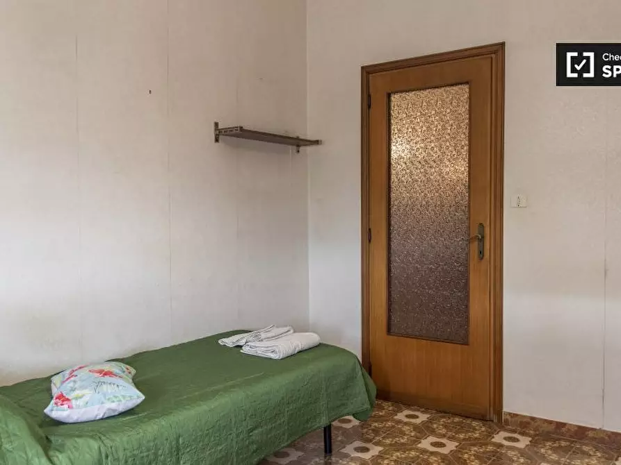 Immagine 4 di Camera condivisa in affitto  in Via Bartolomeo Colleoni a Roma