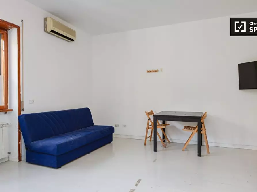 Immagine 11 di Camera condivisa in affitto  in Via Edoardo Jenner, 00151 Roma RM, Italy a Roma