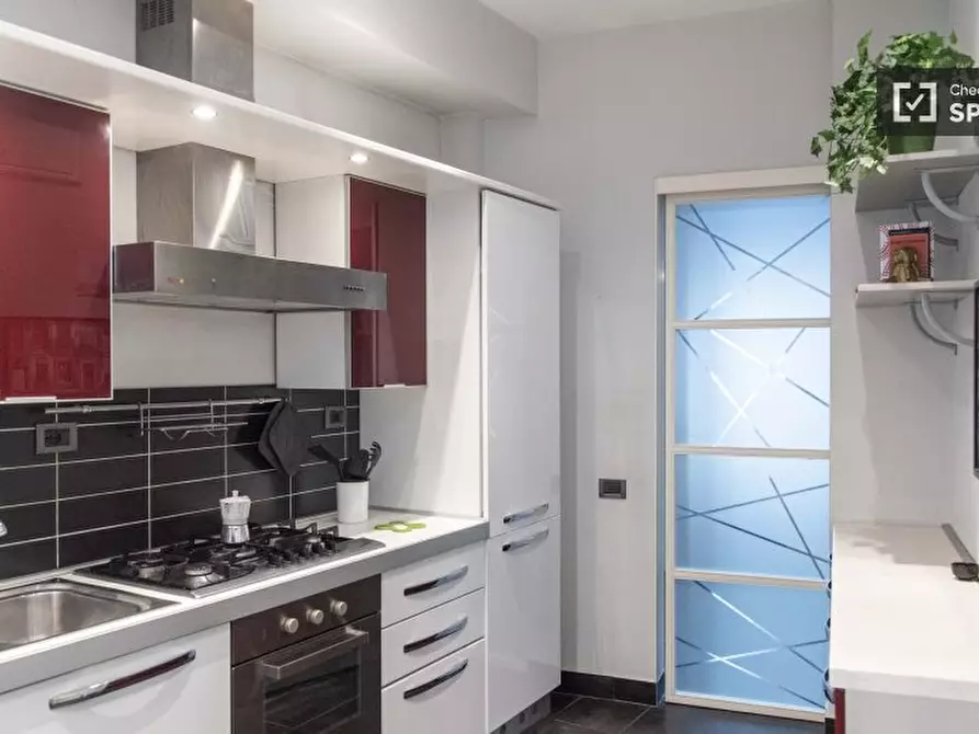 Immagine 6 di Camera condivisa in affitto  in Via Corrado Segre a Roma