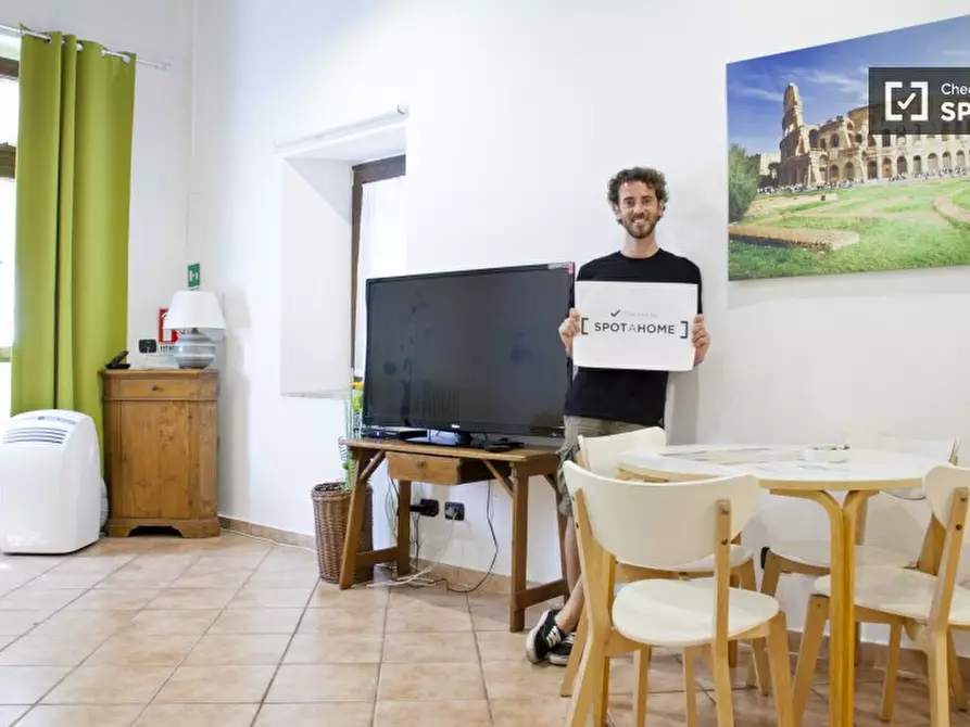 Immagine 3 di Appartamento in affitto  in Via di San Martino ai Monti a Roma