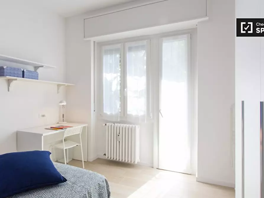 Immagine 2 di Camera condivisa in affitto  in Via Mincio a Milano