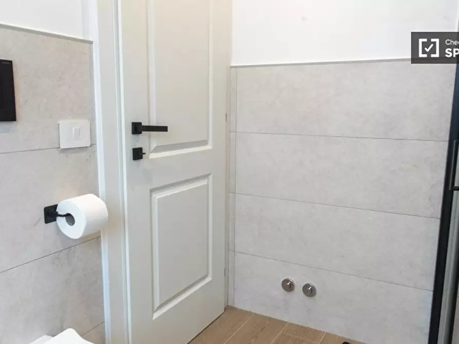 Immagine 15 di Camera condivisa in affitto  in Via Innocenzo XI a Roma