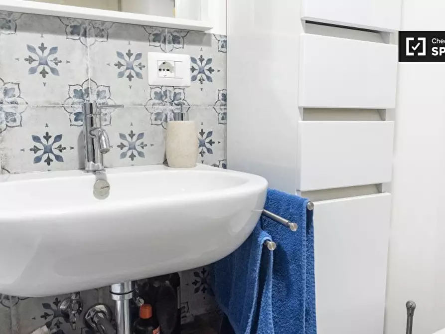 Immagine 7 di Camera condivisa in affitto  in Via Conte di Carmagnola a Roma