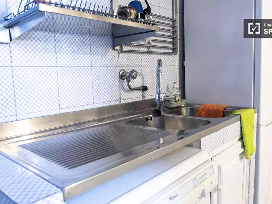 Immagine 7 di Camera condivisa in affitto  in Via Cesare Fracassini a Roma