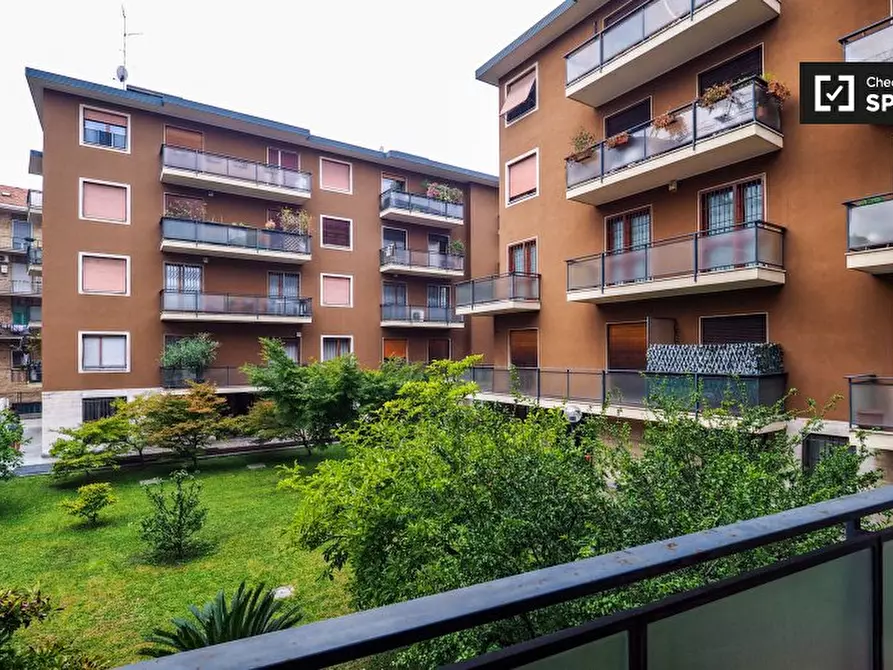 Immagine 4 di Camera condivisa in affitto  in Viale Renato Serra a Milano