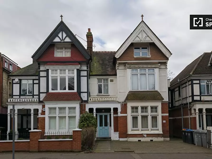 Immagine 11 di Ufficio in affitto  in Park Ave a Brent