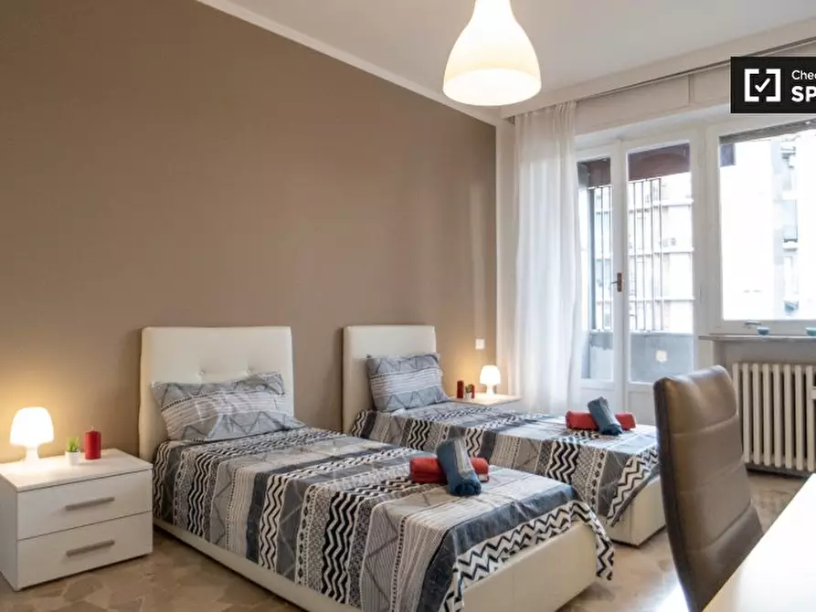 Immagine 2 di Camera condivisa in affitto  in Via Saverio Altamura a Milano