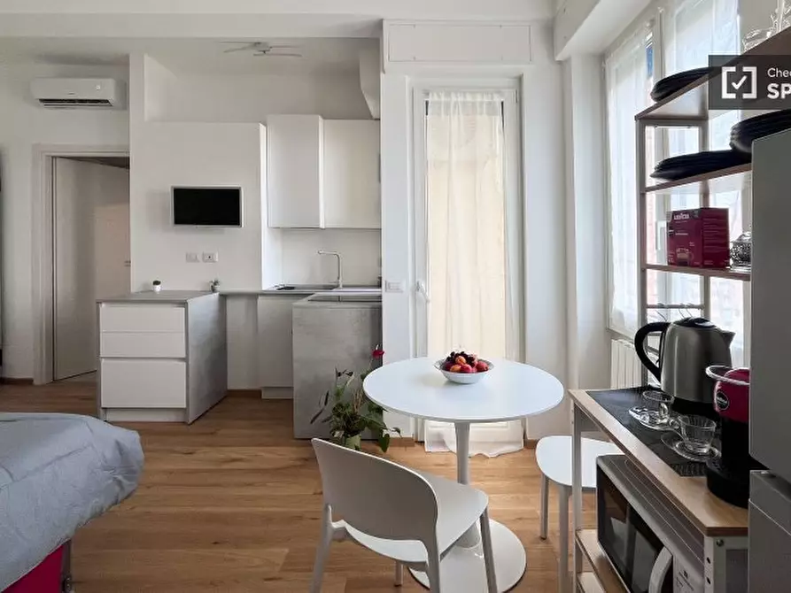 Immagine 8 di Ufficio in affitto  in Via dei Tulipani a Milano