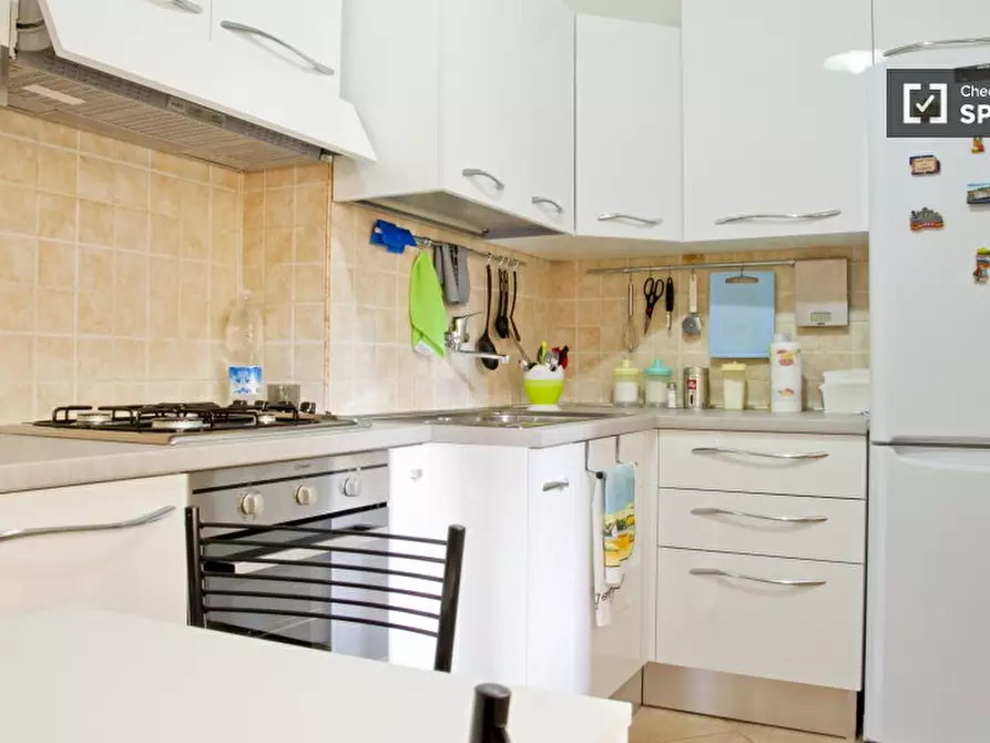 Immagine 8 di Camera condivisa in affitto  in Via Calpurnio Fiamma a Roma