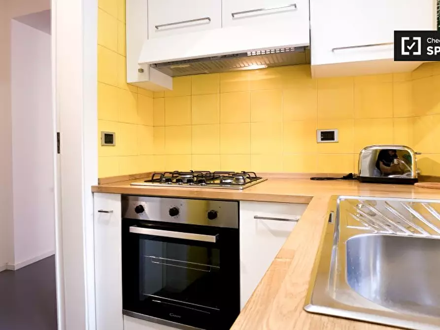 Immagine 11 di Appartamento in affitto  in Via di S. Martino Ai Monti a Roma