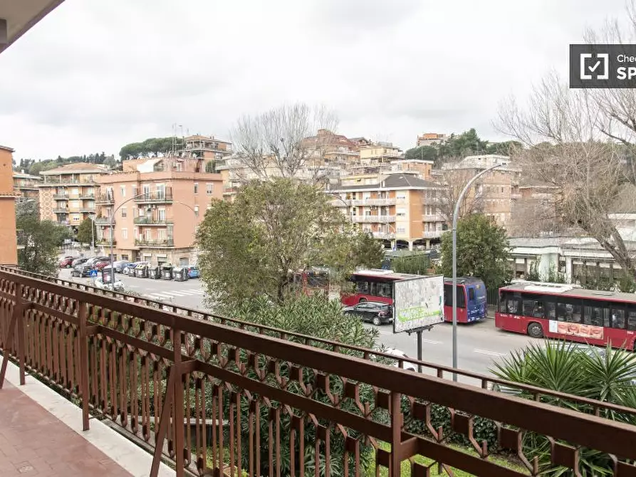 Immagine 17 di Camera condivisa in affitto  in Via Mattia Battistini a Roma