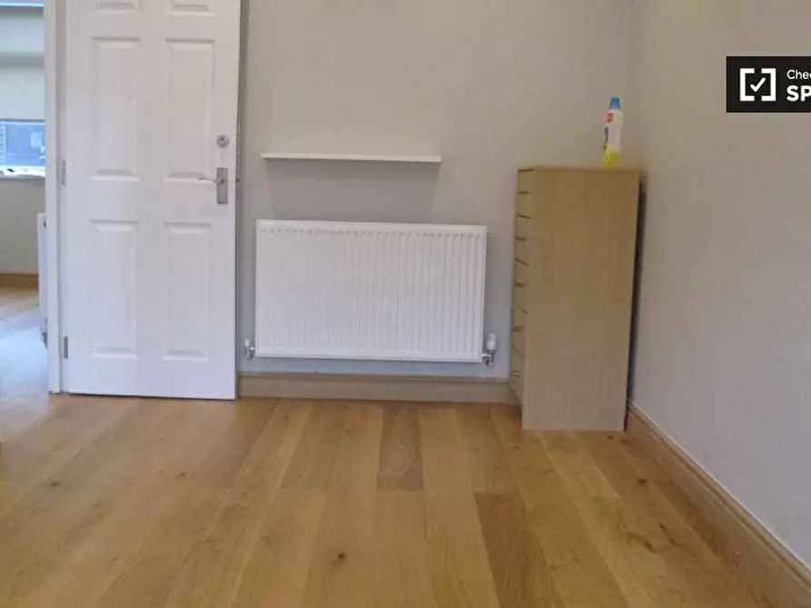 Immagine 9 di Appartamento in affitto  in Bethnal Green Rd a Poplar