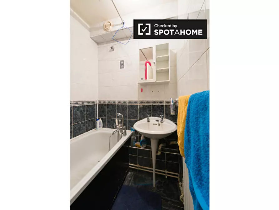 Immagine 10 di Camera condivisa in affitto  in Clovelly Way a Poplar