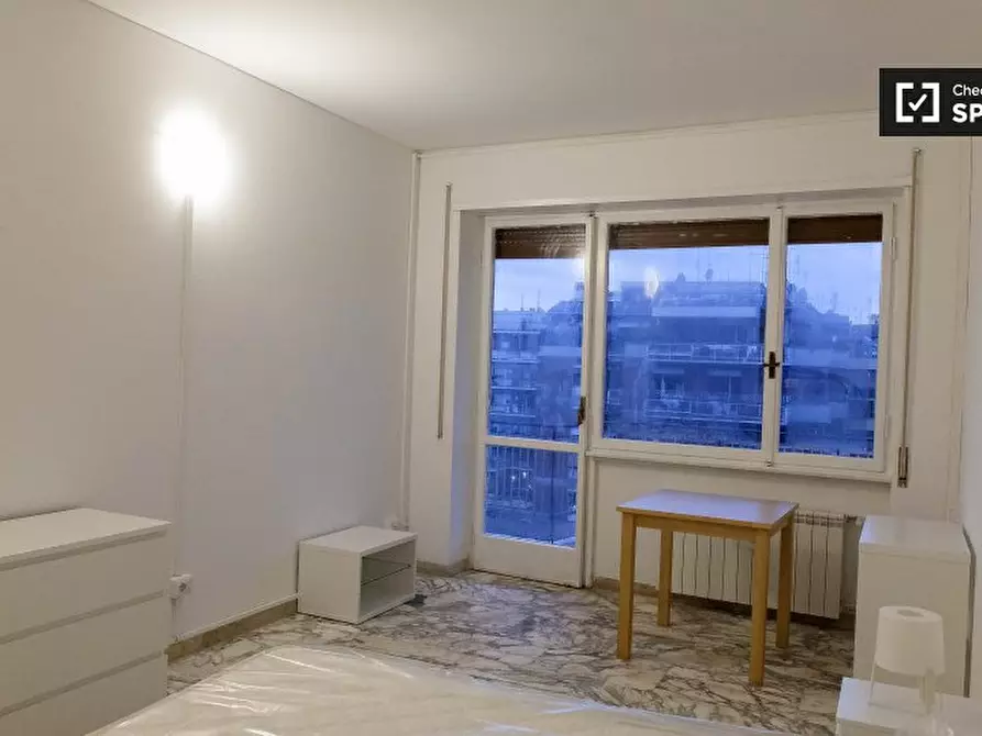 Immagine 16 di Camera condivisa in affitto  in Via Paola Falconieri a Roma