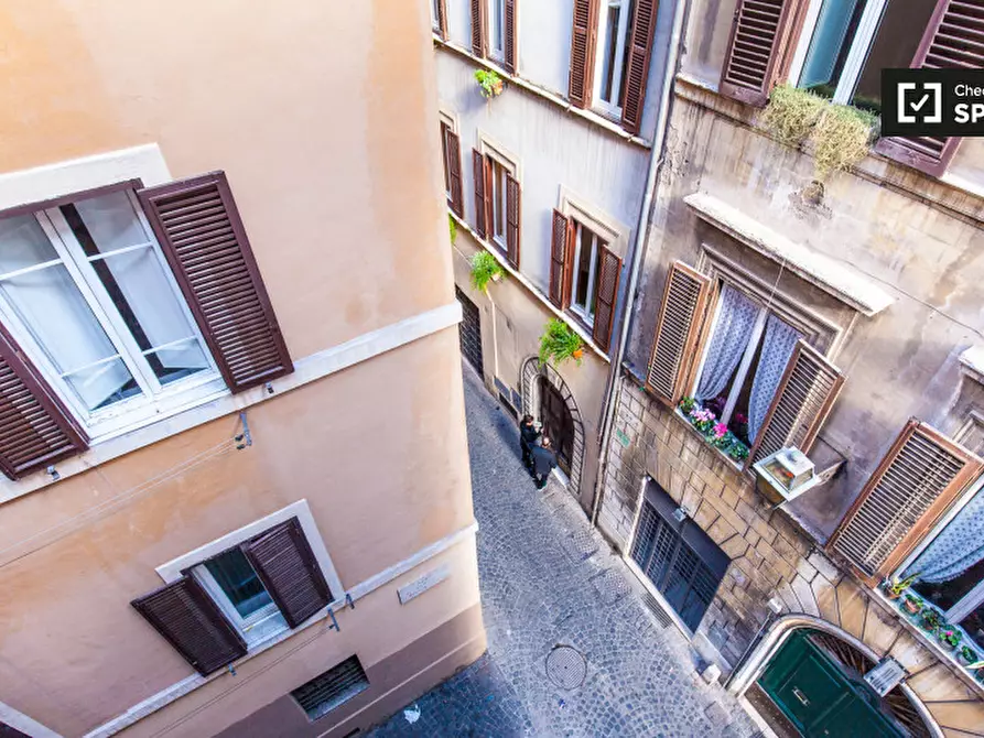Immagine 12 di Appartamento in affitto  in Arco della Chiesa Nuova a Roma