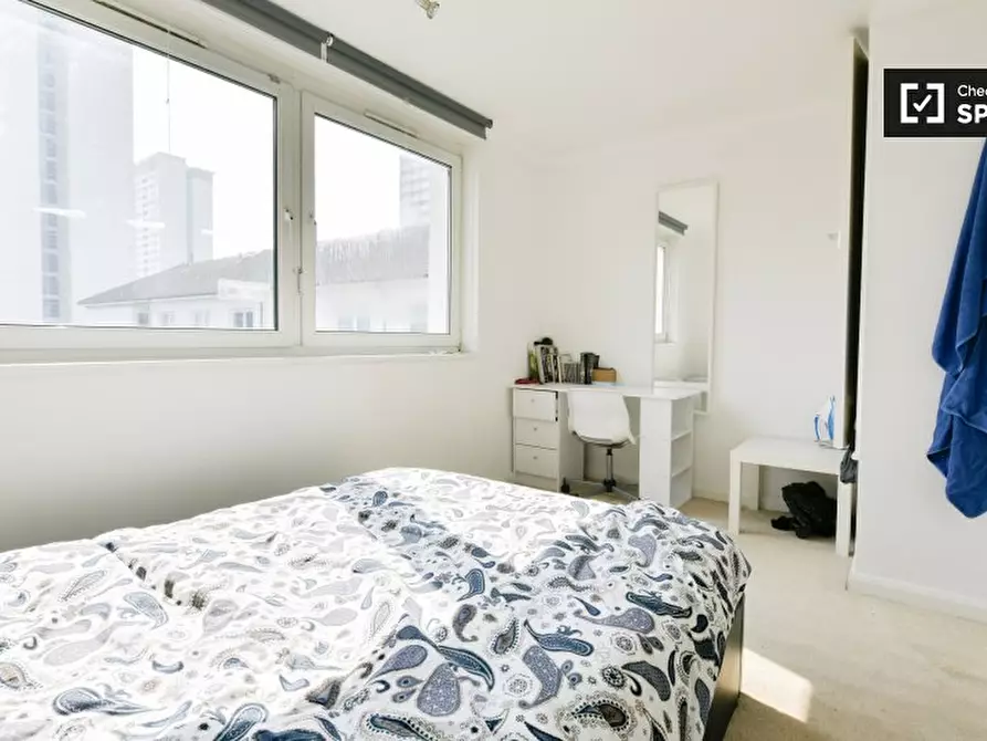 Immagine 4 di Camera condivisa in affitto  in St.Anns Rd, White City, London W11 4ST, UK a Kensington