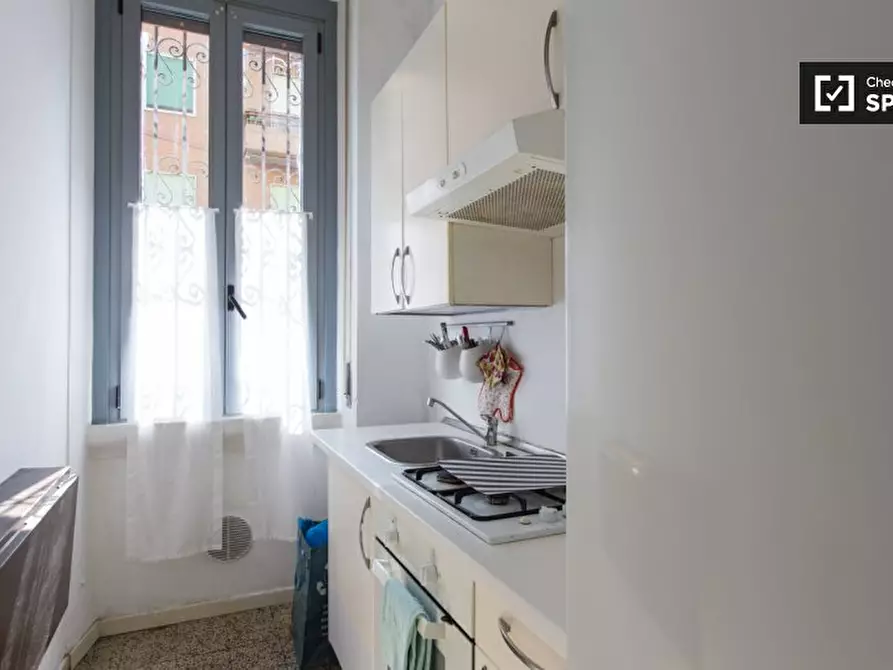 Immagine 4 di Camera condivisa in affitto  in Via Adelina Patti a Milano