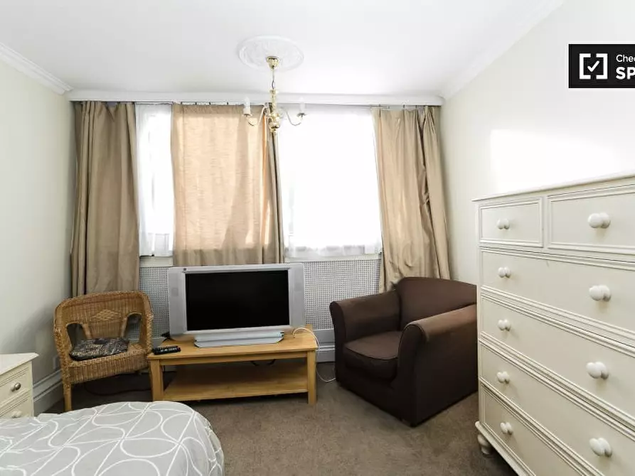 Immagine 3 di Camera condivisa in affitto  in Evenwood Close a Wandsworth