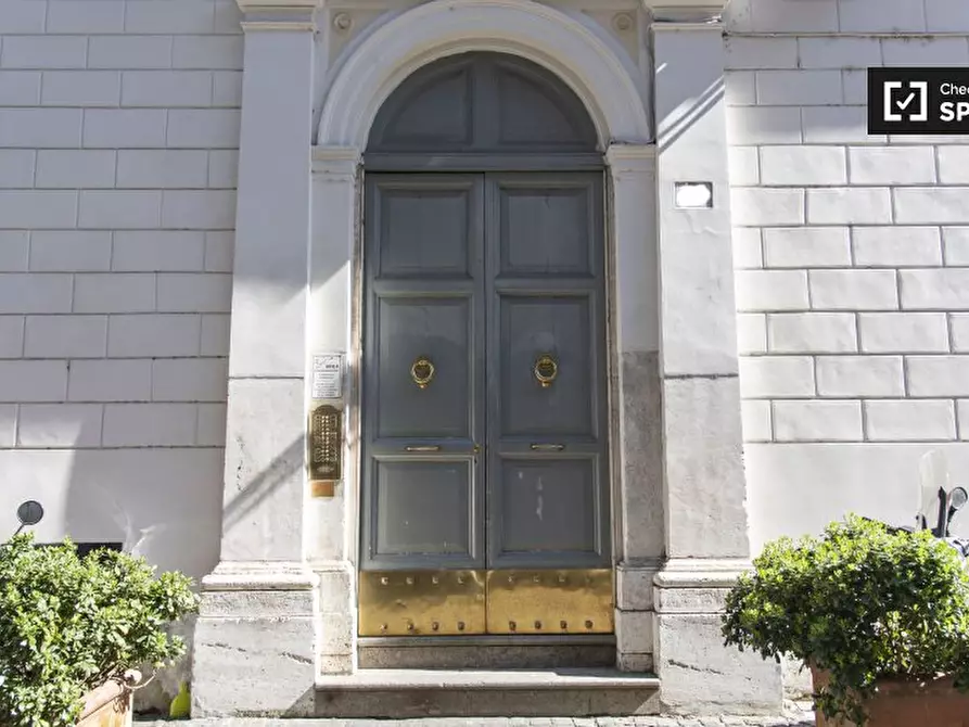 Immagine 4 di Appartamento in affitto  in Via Giulia a Roma