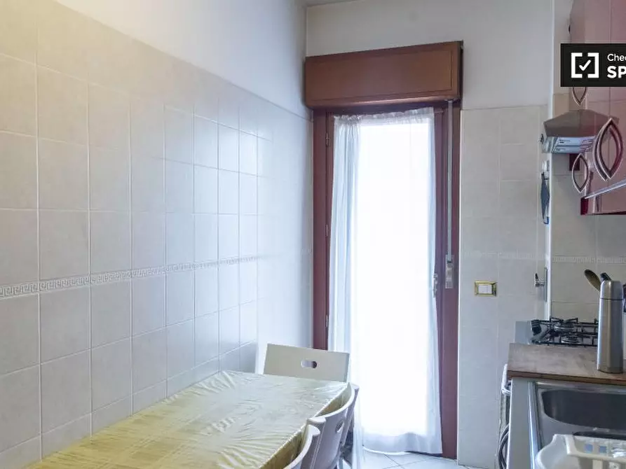 Immagine 9 di Camera condivisa in affitto  in Via Giuseppe Gregoraci a Roma