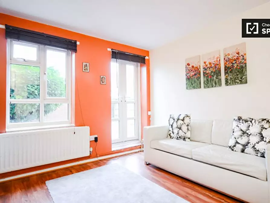 Immagine 2 di Appartamento in affitto  in Swiftsden Way a Bromley