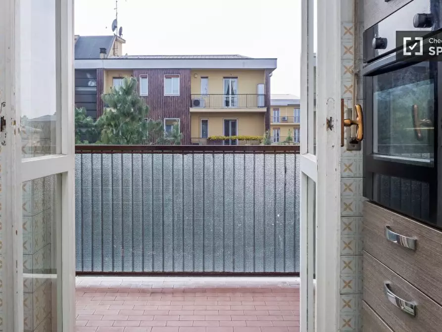 Immagine 10 di Camera condivisa in affitto  in Via Emilio de Marchi a Milano