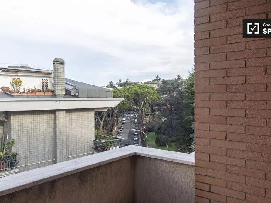 Immagine 19 di Appartamento in affitto  in Via Ildebrando Vivanti a Roma