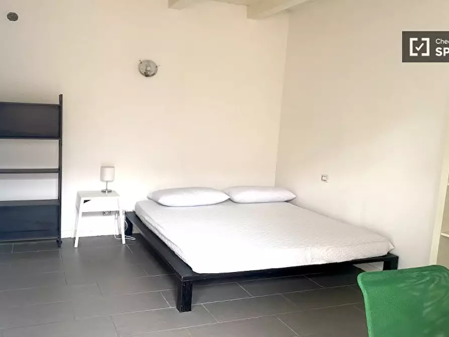 Immagine 5 di Camera condivisa in affitto  in Via di Carcaricola a Roma