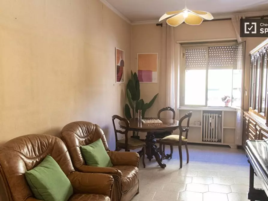 Immagine 11 di Camera condivisa in affitto  in Via Paola Falconieri a Roma