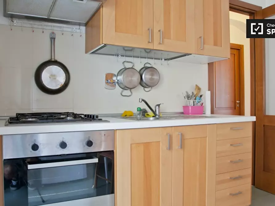 Immagine 5 di Camera condivisa in affitto  in Via Laodicea a Roma