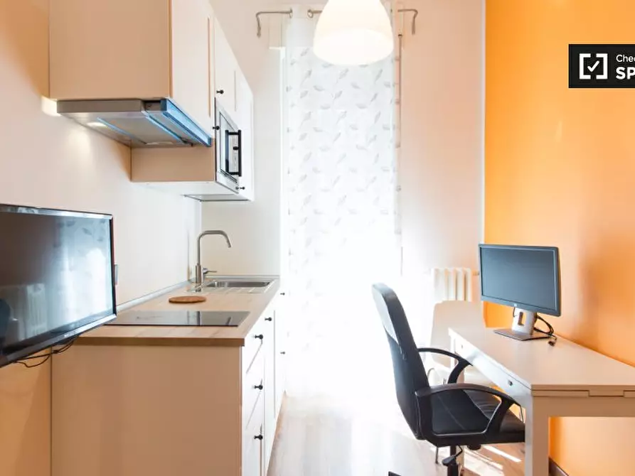 Immagine 5 di Ufficio in affitto  in Via Gavirate a Milano