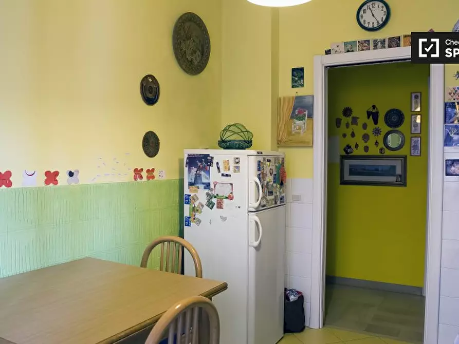 Immagine 8 di Camera condivisa in affitto  in Via Rugantino, 00169 Roma RM, Italy a Roma