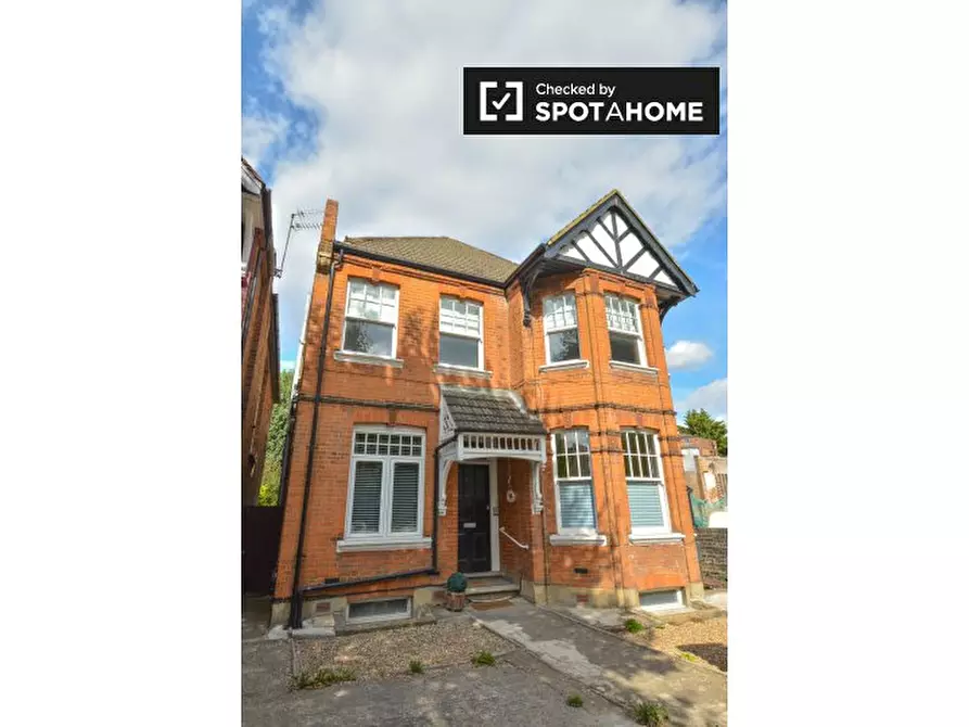 Immagine 10 di Appartamento in affitto  in 147 Brondesbury Park, London NW2, UK a Brent