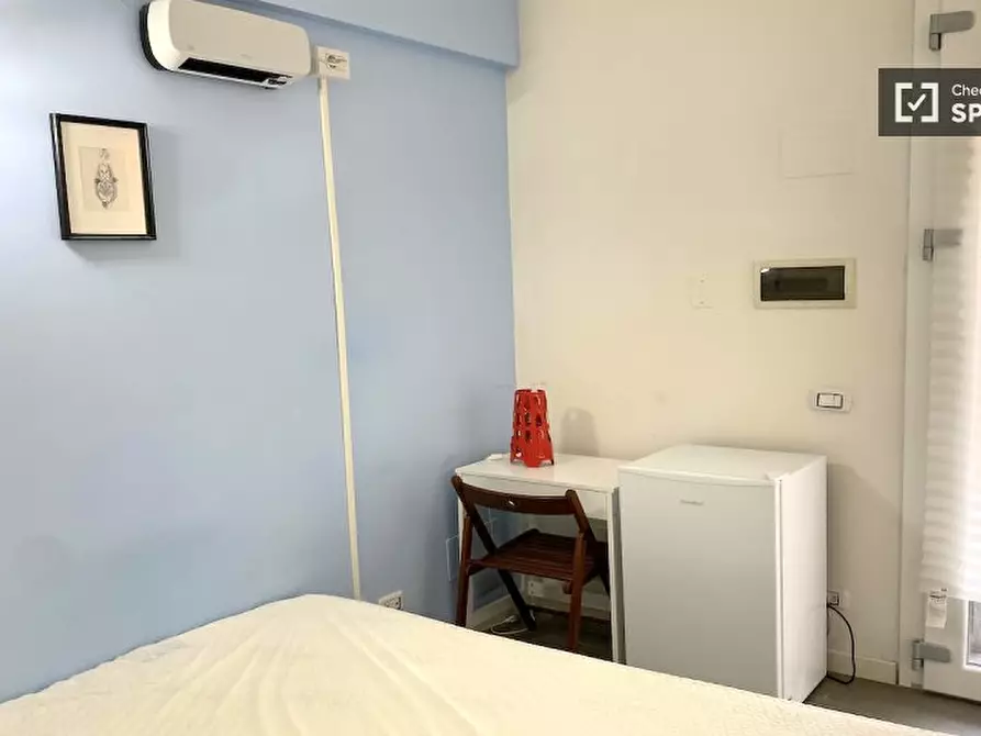 Immagine 2 di Camera condivisa in affitto  in Via di Carcaricola a Roma