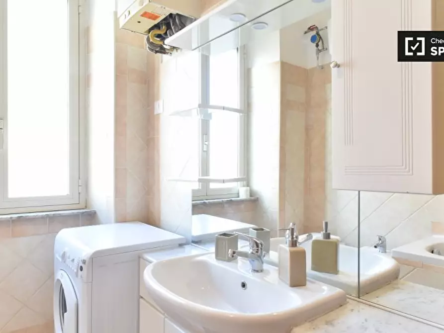 Immagine 10 di Camera condivisa in affitto  in Via dei Platani, 00172 Roma RM, Italy a Roma