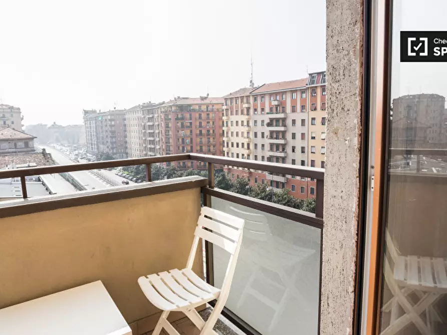 Immagine 5 di Camera condivisa in affitto  in Viale Lucania a Milano