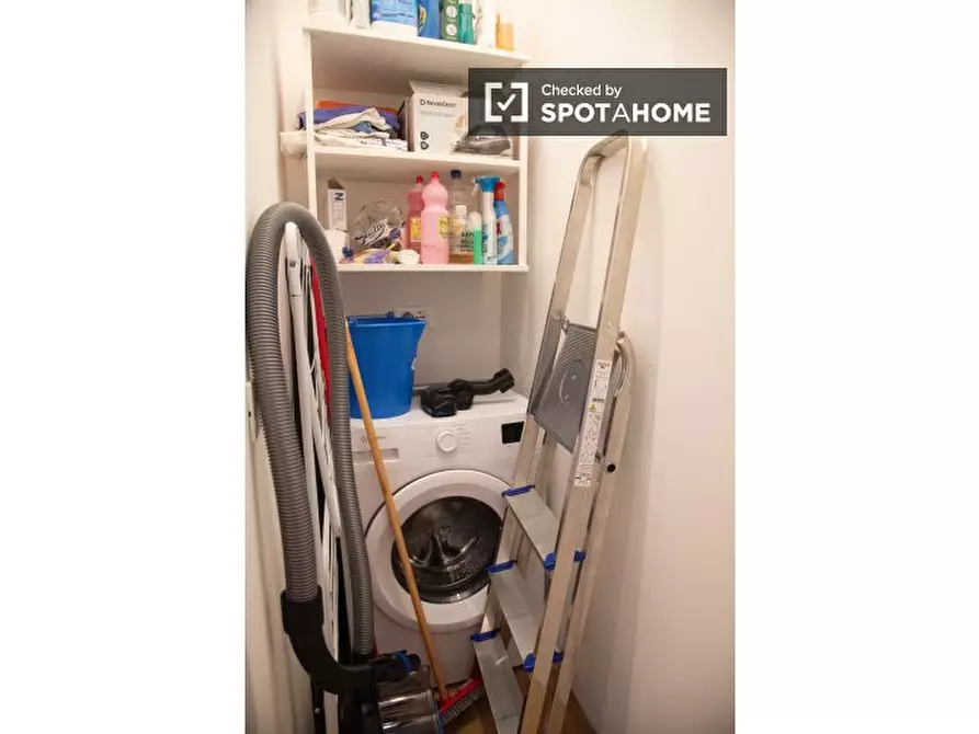 Immagine 6 di Appartamento in affitto  in Via Satrico a Roma