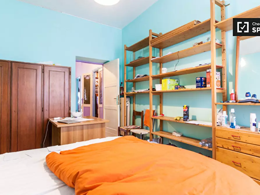 Immagine 4 di Camera condivisa in affitto  in Via Amiterno a Roma