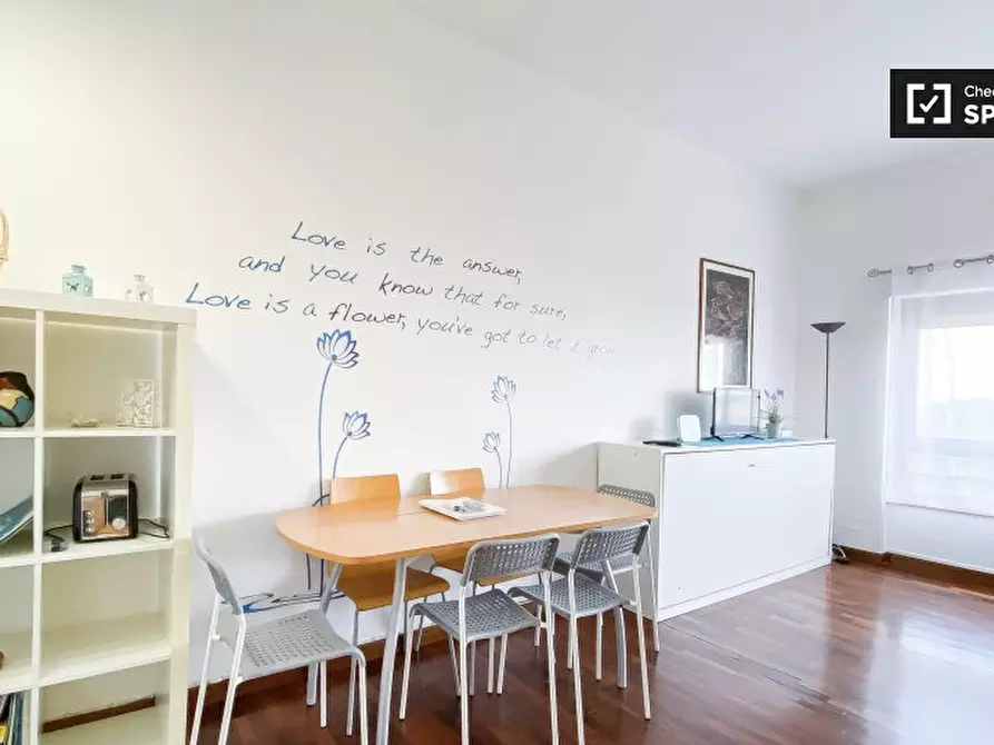 Immagine 2 di Appartamento in affitto  in Via Bogliasco a Roma