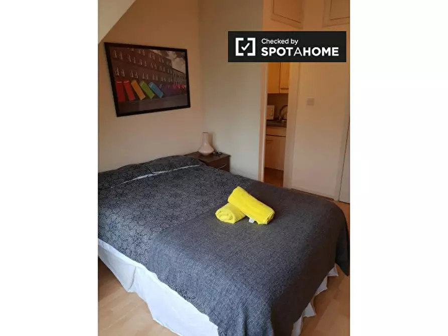 Immagine 4 di Ufficio in affitto  in Flat a Brent
