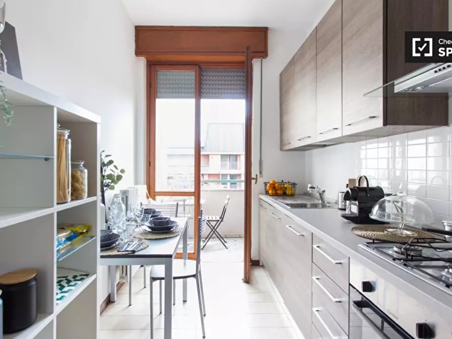 Immagine 6 di Camera condivisa in affitto  in Via Toce a Milano