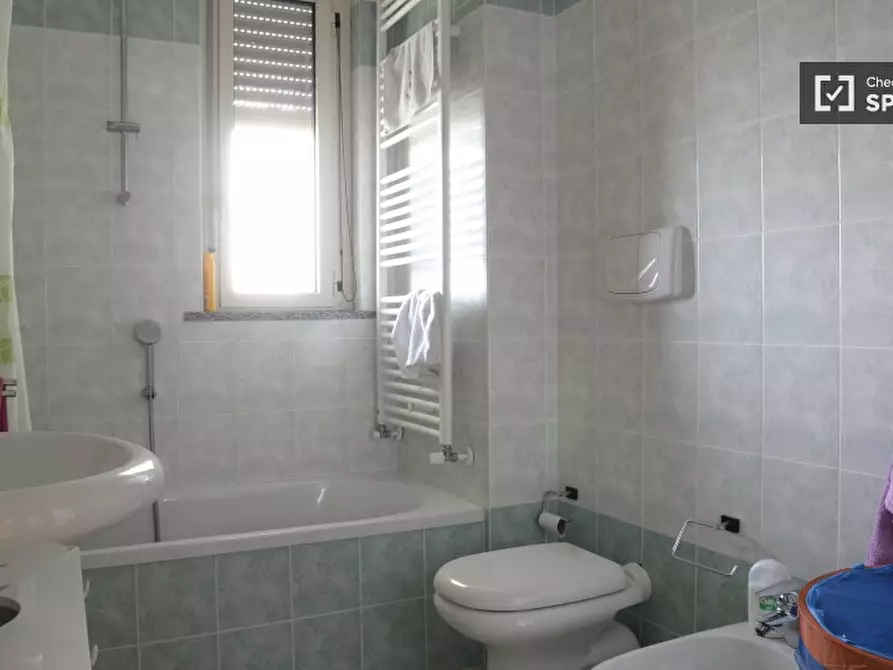 Immagine 11 di Camera condivisa in affitto  in Via Adamello a Milano