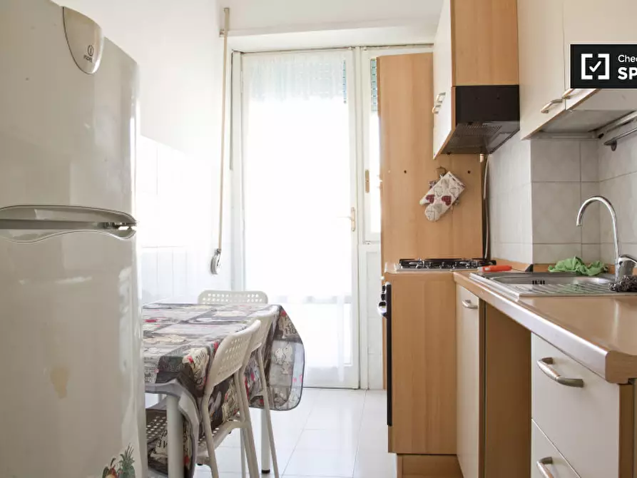 Immagine 13 di Camera condivisa in affitto  in Via Salvatore Pincherle a Roma