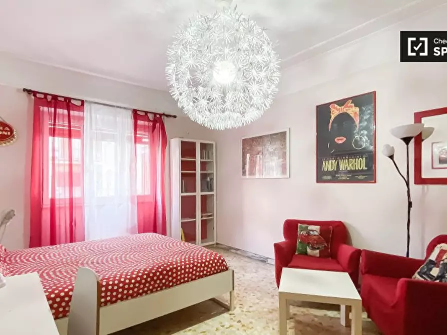 Immagine 4 di Camera condivisa in affitto  in Via Antonio Raimondi a Roma