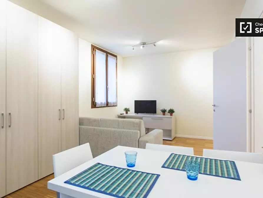 Immagine 6 di Appartamento in affitto  in Via Francesco Primaticcio a Milano