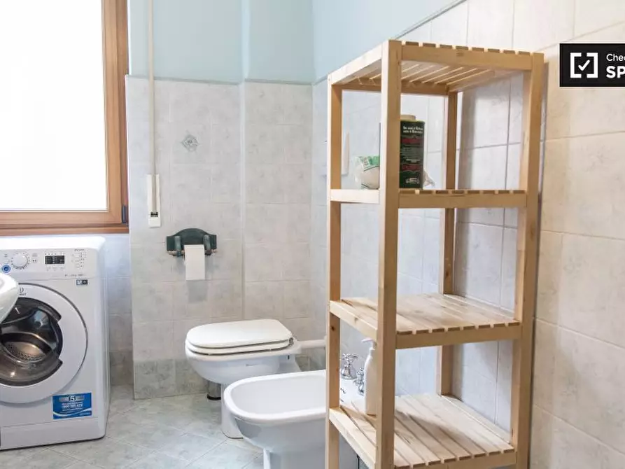 Immagine 11 di Camera condivisa in affitto  in Via Leone IX a Roma