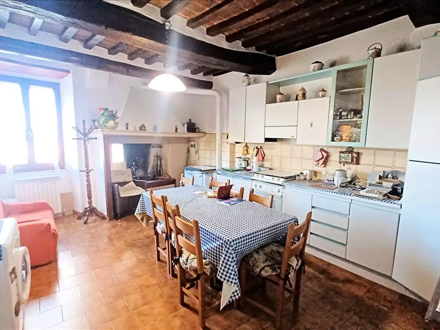 Appartamento in vendita in via Roma, 41 a Cetona