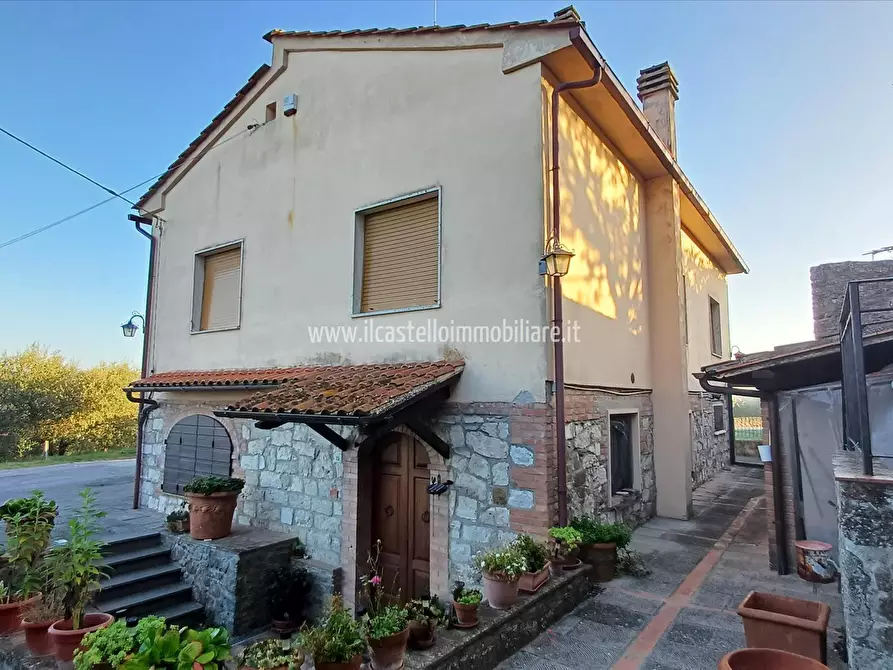 Villa in vendita in via Dei Fossi, 13 a Sinalunga