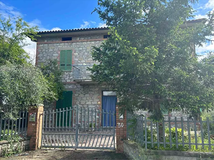 Casa indipendente in vendita in Via Trasimeno, 117 a Castiglione Del Lago